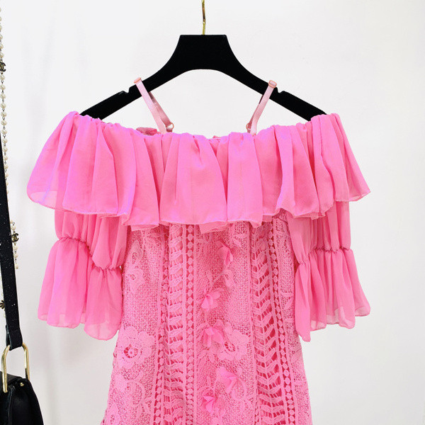 Rochie moderna de dama cu maneci cazute in doua culori