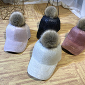 Csillogó hatású, pehelyszín modern női sapka