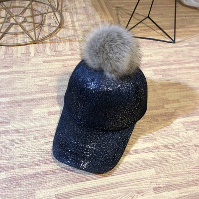 Csillogó hatású, pehelyszín modern női sapka