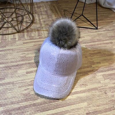 Csillogó hatású, pehelyszín modern női sapka