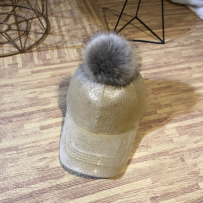 Csillogó hatású, pehelyszín modern női sapka