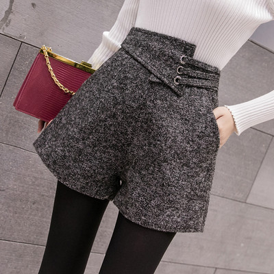 Pantaloni scurti eleganti de dama cu talie inalta in trei culori