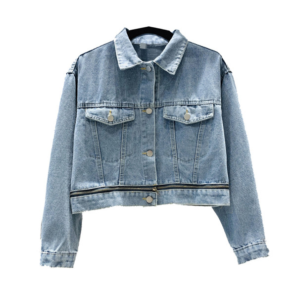 Дамско дънково яке с елемент цип в светъл цвят 