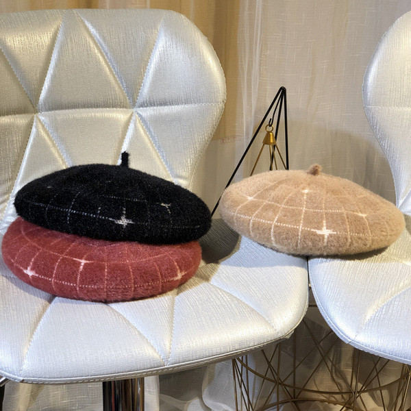 Női kalap több színben