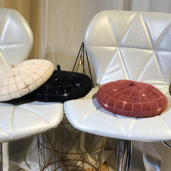 Női kalap több színben