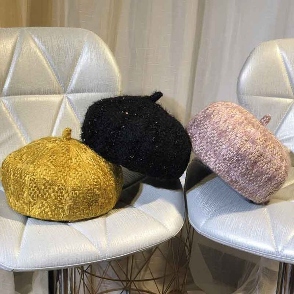 Új modell téli női sapka különböző színekben