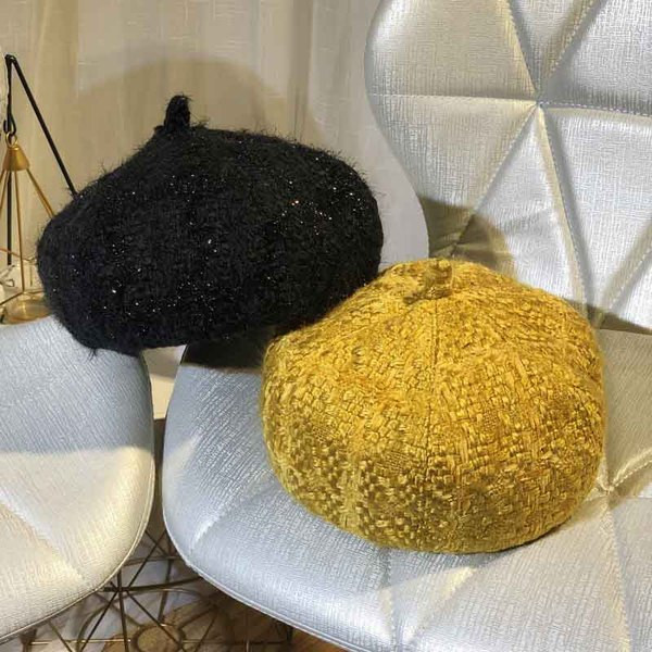 Új modell téli női sapka különböző színekben