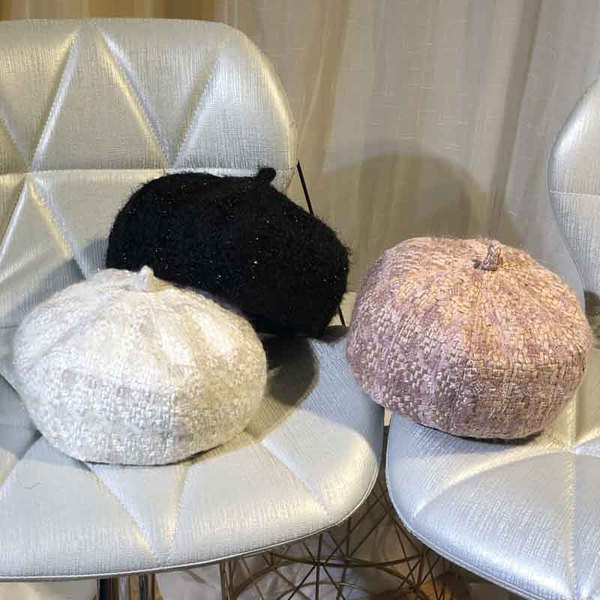 Új modell téli női sapka különböző színekben