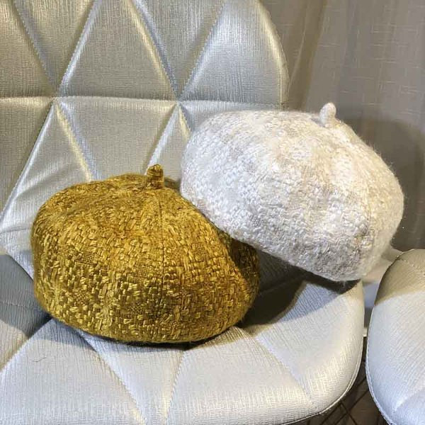 Új modell téli női sapka különböző színekben