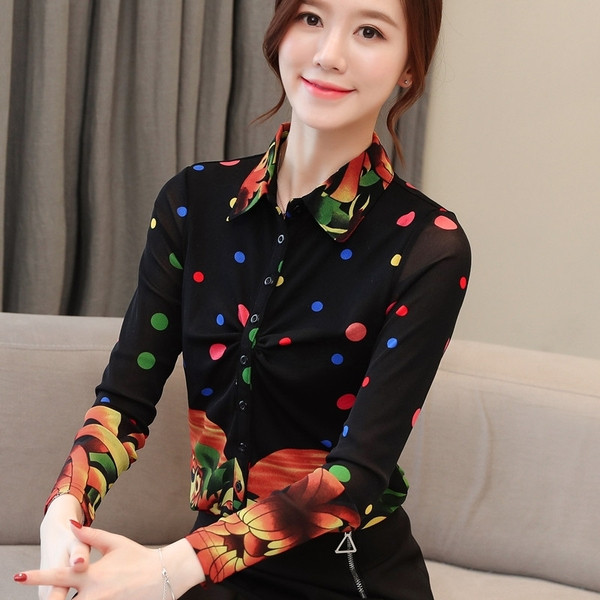 Модерна дамска риза в черен цвят с класическа яка и дълъг ръкав