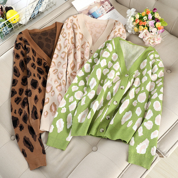 Актуална дамска жилетка с леопардов десен в четири цвята