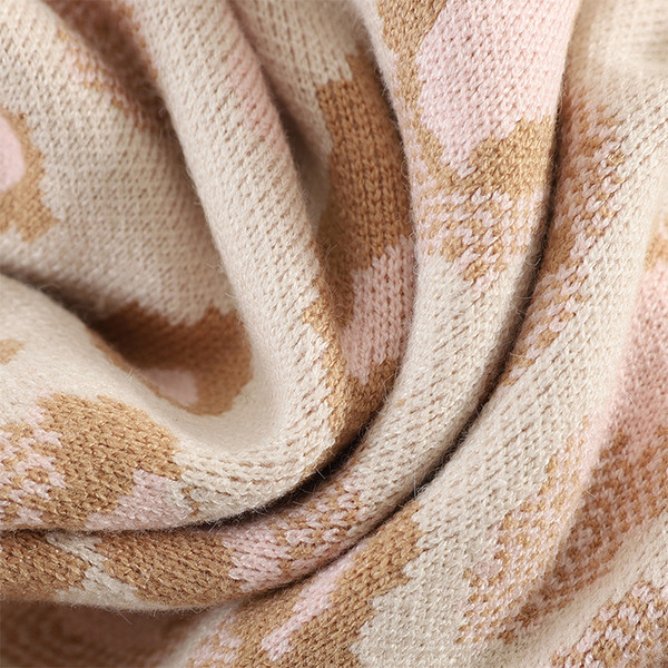 Актуална дамска жилетка с леопардов десен в четири цвята