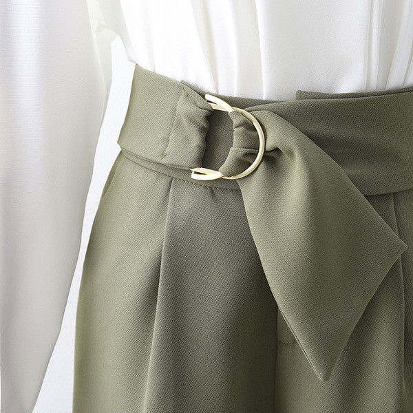 Нов модел дамски панталон с колан в черен и зелен цвят