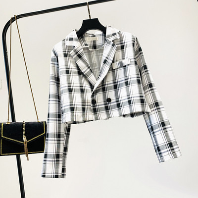 Дамско карирано сако-къс модел с V-образна яка 