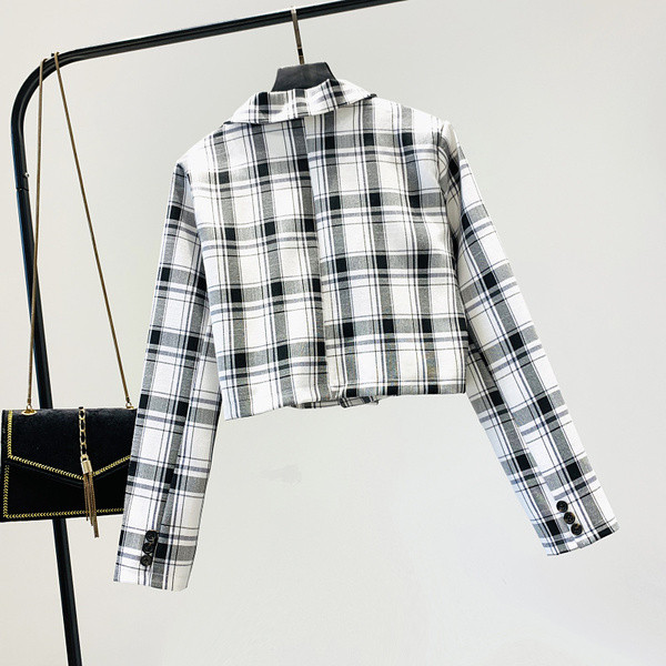 Дамско карирано сако-къс модел с V-образна яка 