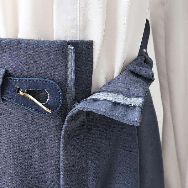 Нов модел стилен дамски панталон с колан в син и черен цвят