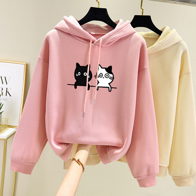 Дамски суичър с качулка и различни апликации