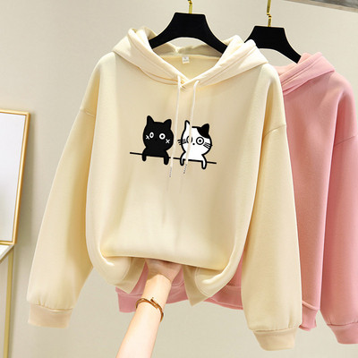 Дамски суичър с качулка и различни апликации