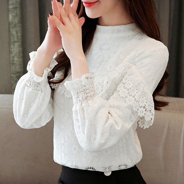 Нов модел дамска блуза в бял и розов цвят с дантела