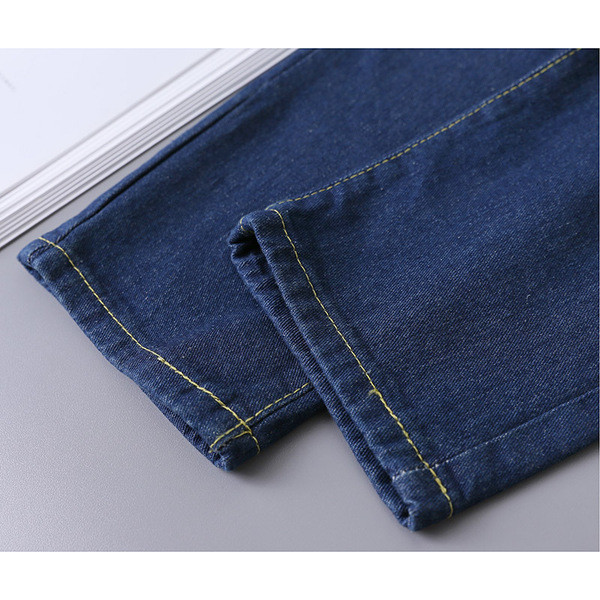 Модерни дамски дънки - широк модел в син цвят