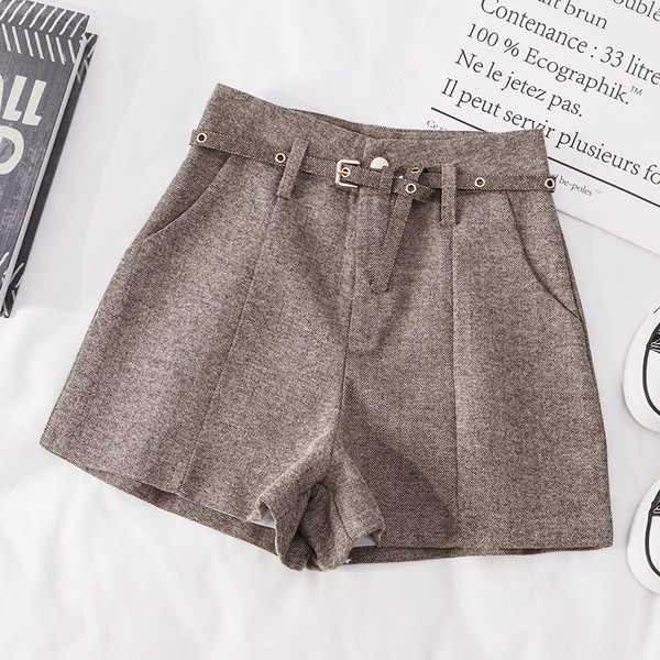 Есенни къси панталони с висока талия и колан в няколко цвята