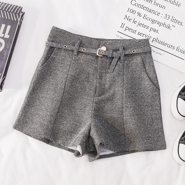 Есенни къси панталони с висока талия и колан в няколко цвята