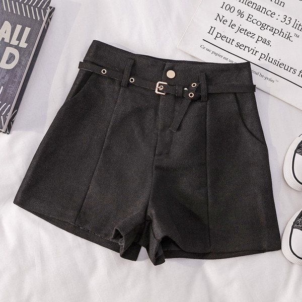 Есенни къси панталони с висока талия и колан в няколко цвята