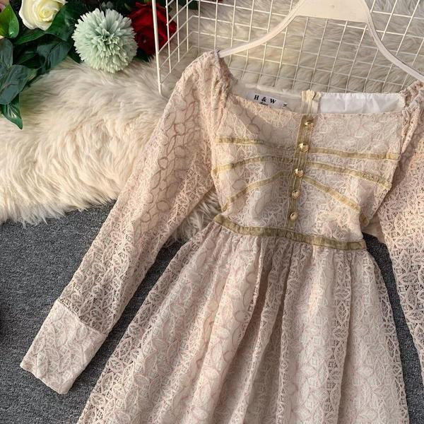 Модерна дамска рокля с дълъг ръкав и копчета в син и бежов цвят