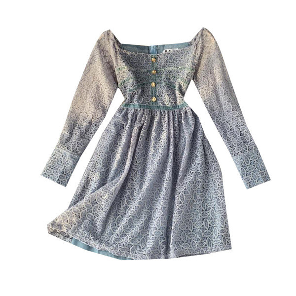 Модерна дамска рокля с дълъг ръкав и копчета в син и бежов цвят