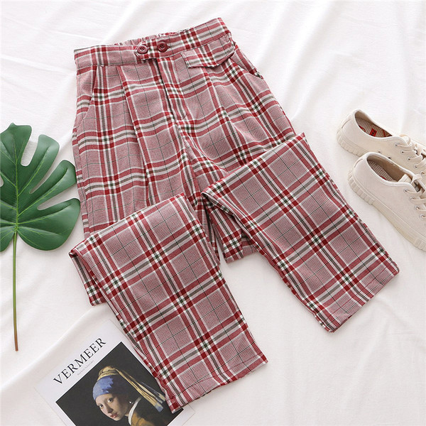 Кариран дамски панталон с копчета и висока талия