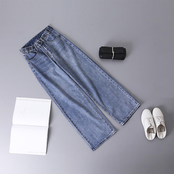 Модерни дамски дънки в син цвят с висока талия - широк модел