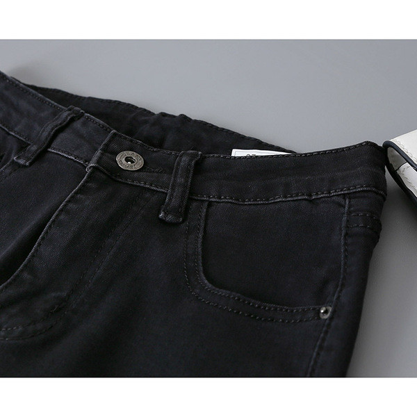 Модерни дамски дънки с висока талия и джобове в черен цвят