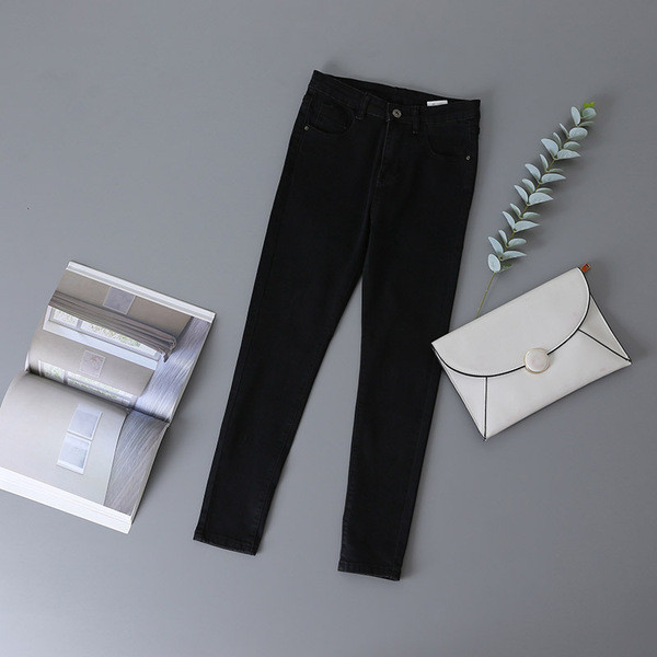 Модерни дамски дънки с висока талия и джобове в черен цвят