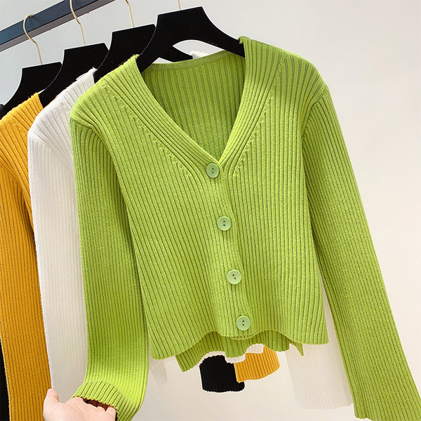 Дамска жилетка с копчета и шпиц деколте в няколко цвята