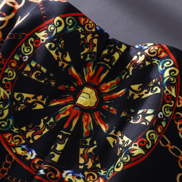 Модерна дамска пола Slim модел с висока талия и цветен десен