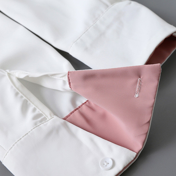 Стилна дамска риза с връзки и дълъг ръкав в бял цвят