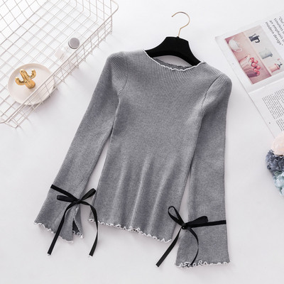 Модерна дамска блуза с къдрици и панделки