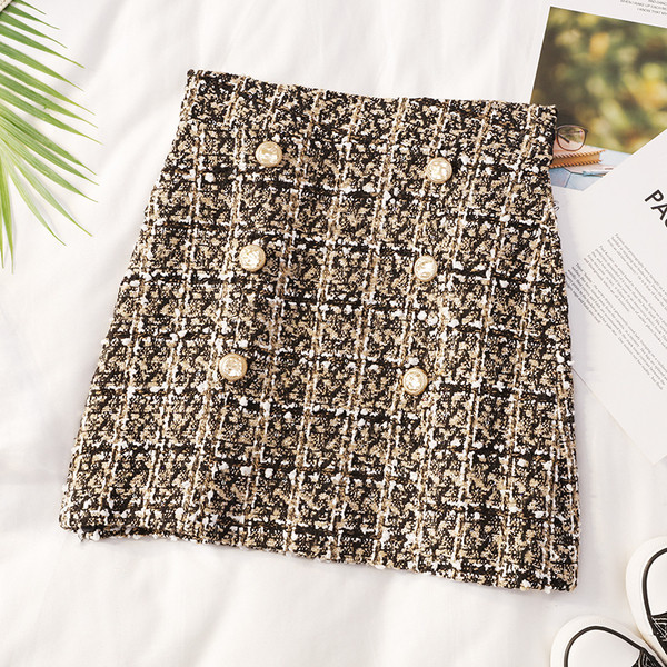 Актуална дамска пола с копчета в няколко цвята