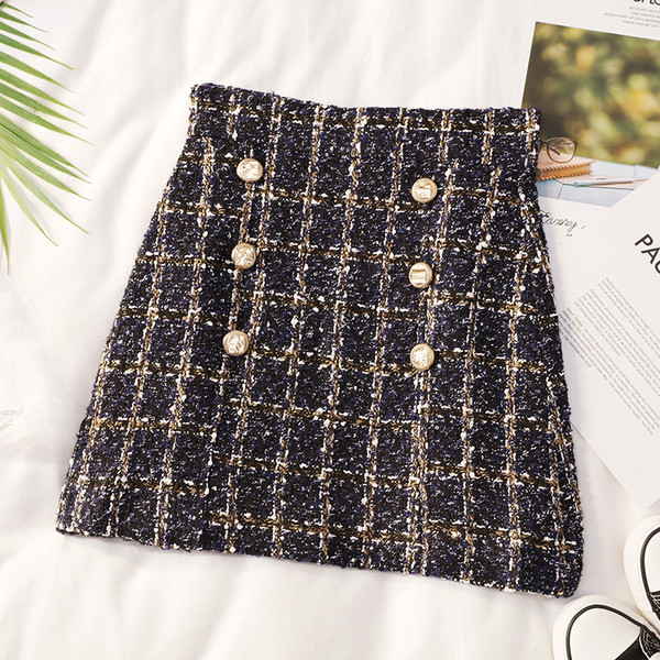 Актуална дамска пола с копчета в няколко цвята