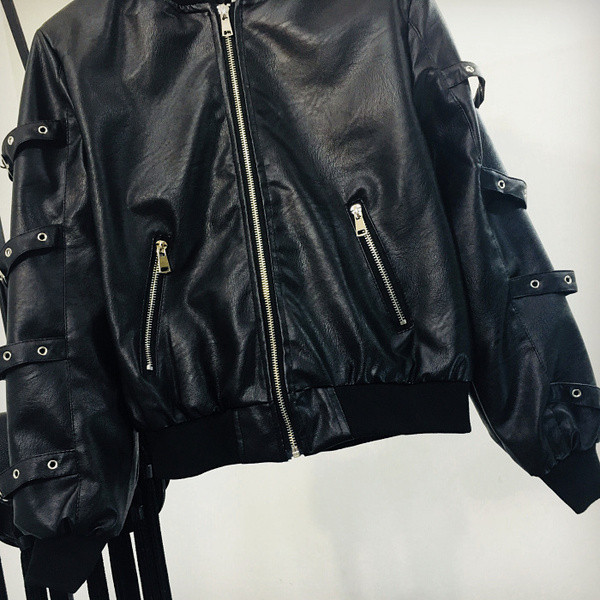 Дамско ежедневно кожено яке с цип в черен цвят 