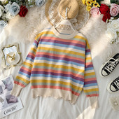 Модерен дамски цветен пуловер с овално деколте