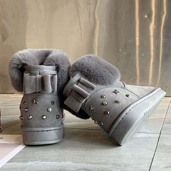 Модерни дамски боти с капси и пух в сив и черен цвят 