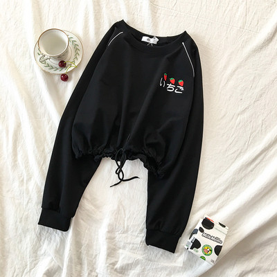 Ежедневна дамска блуза в три цвята с бродерия и връзки