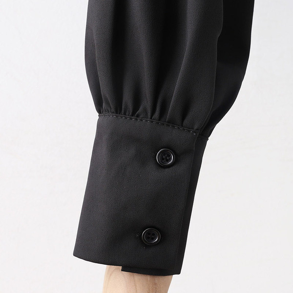 Нов модел дамска риза с шпиц деколте и копчета 