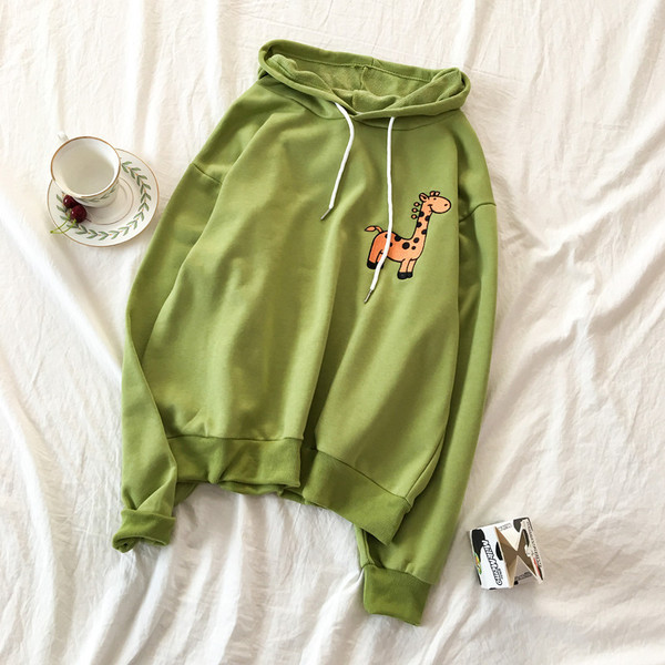 Ежедневна дамска блуза в зелен и бял цвят с бродерия 