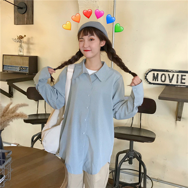 Раирана дамска дълга риза в син и розов цвят с класическа яка