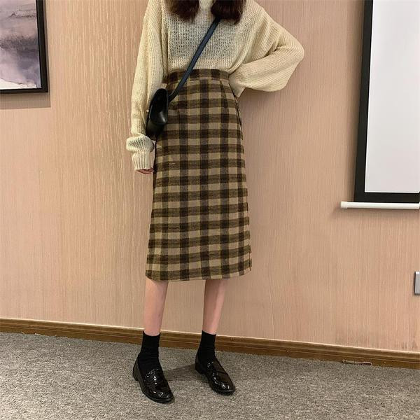 Дамска карирана дълга пола в два цвята с висока талия