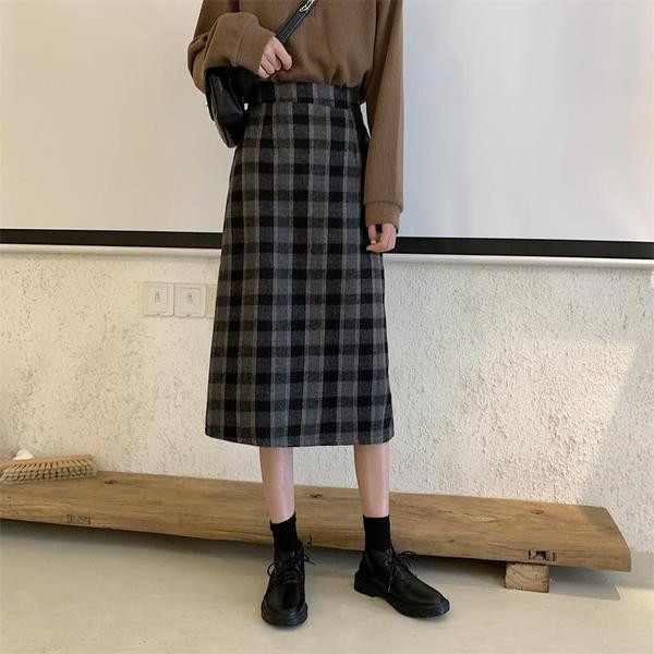 Дамска карирана дълга пола в два цвята с висока талия