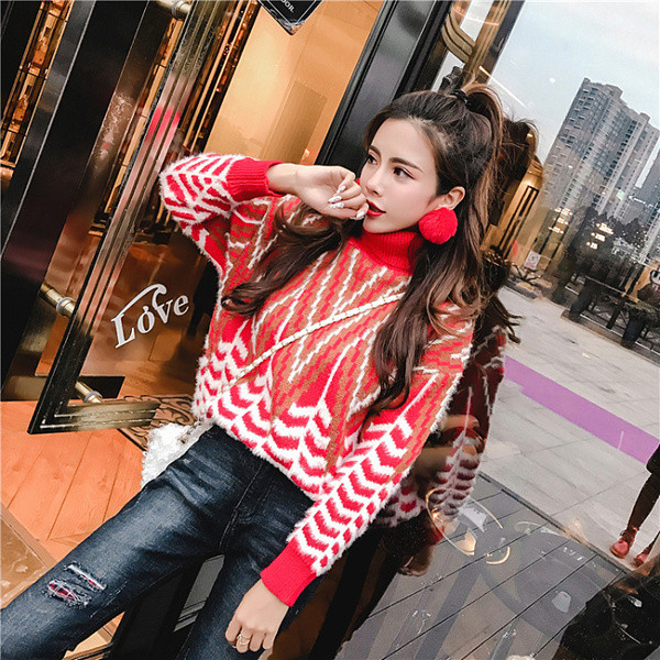 Дамски зимен пуловер с поло яка в две разцветки 