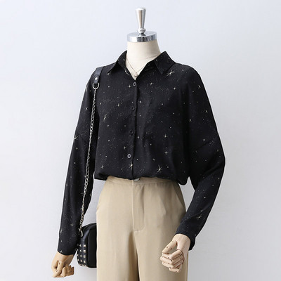 Нов модел дамска риза с копчета,шарка и джоб в бял и черен цвят